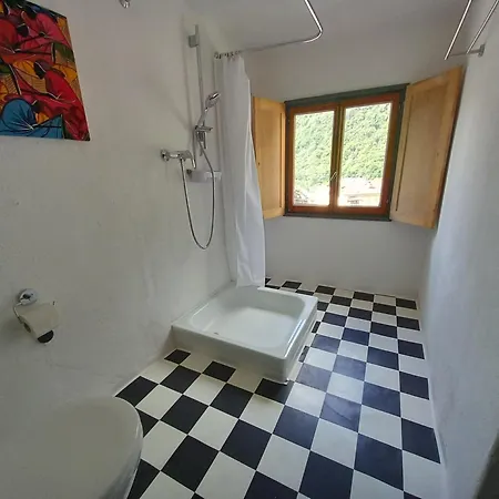 In Guest - Cavergno - Casa Coerente